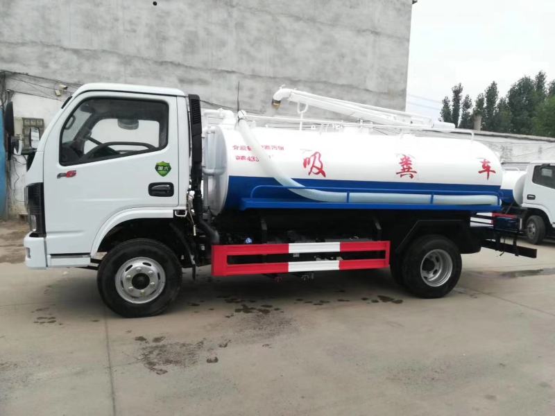 国六东风多利卡五立方吸粪车