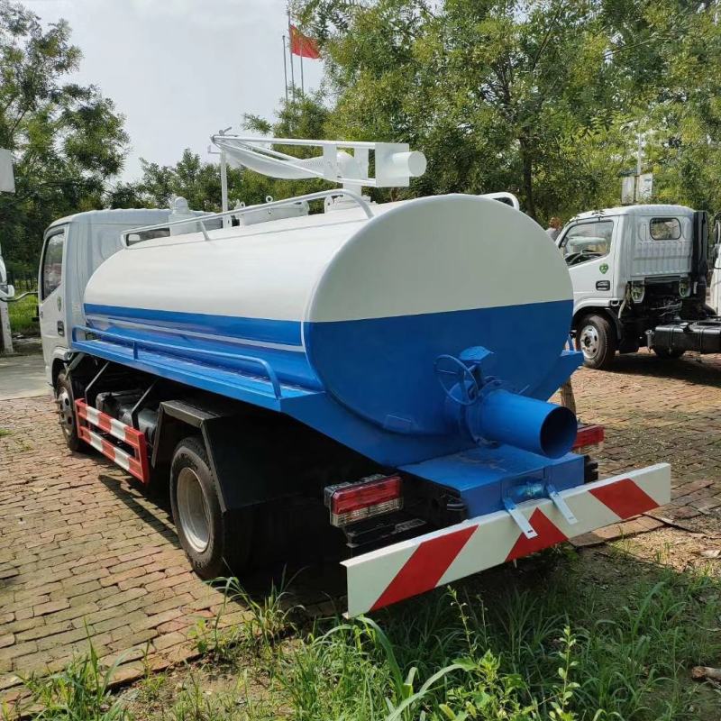 国六东风多利卡五立方吸粪车