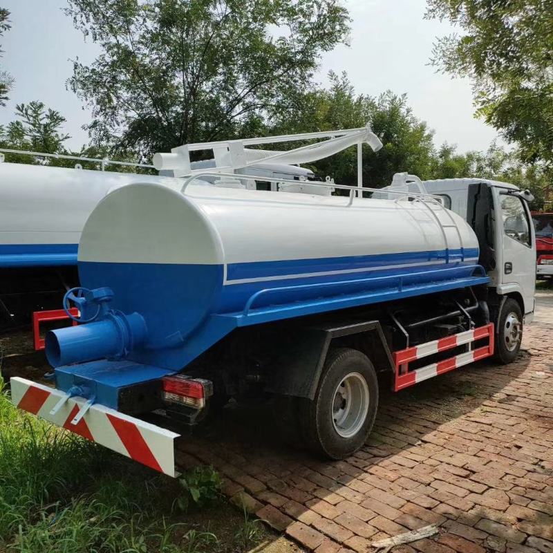 国六东风多利卡五立方吸粪车