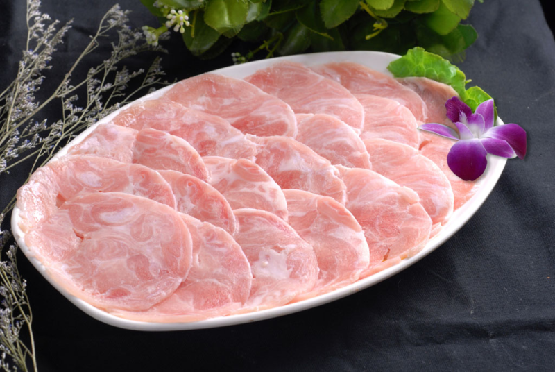 火锅新食材兔肉卷欢迎大家品尝。