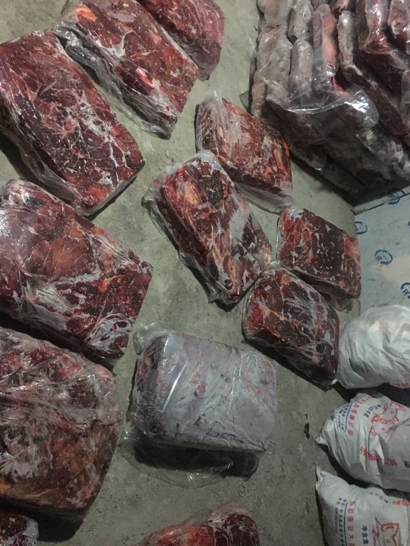 阿坝州正宗冻牦牛肉，假一赔十，有需要的老板欢迎咨询