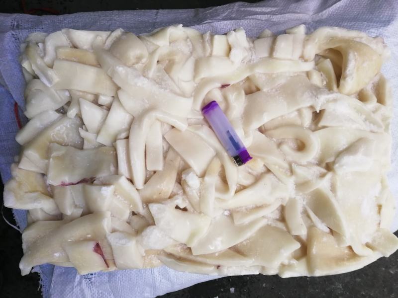 秘鲁去皮碎肉鱿鱼边角料鱿鱼条带皮鱿鱼碎肉