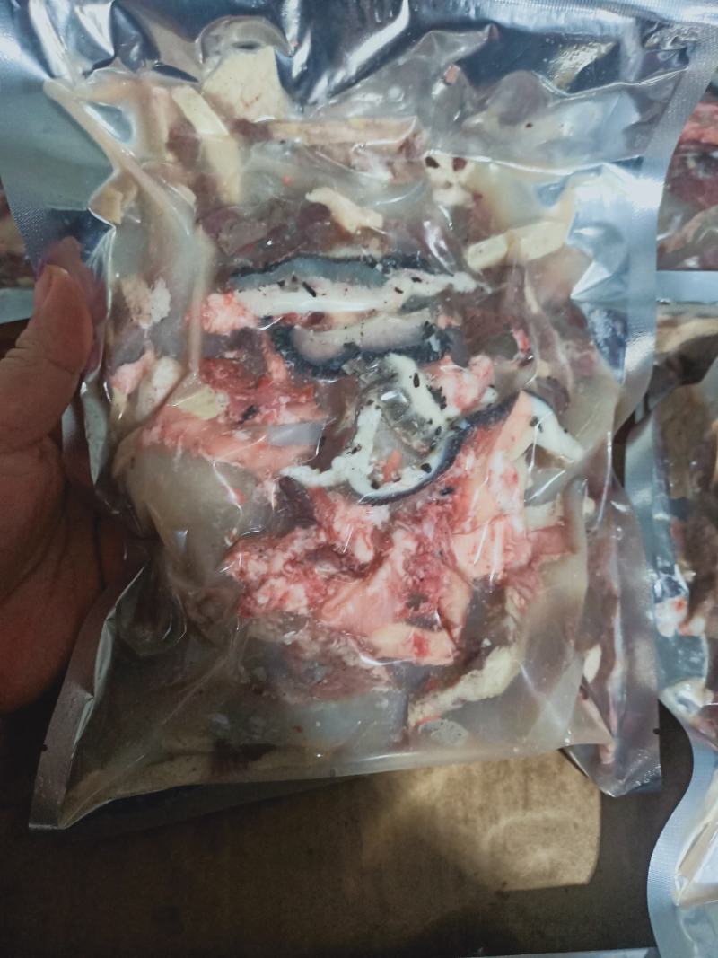 优质黄牛杂，牛杂碎，高端牛杂。一件起发，量大从优。