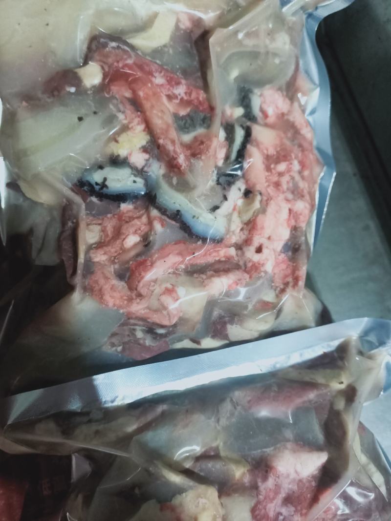 优质黄牛杂，牛杂碎，高端牛杂。一件起发，量大从优。