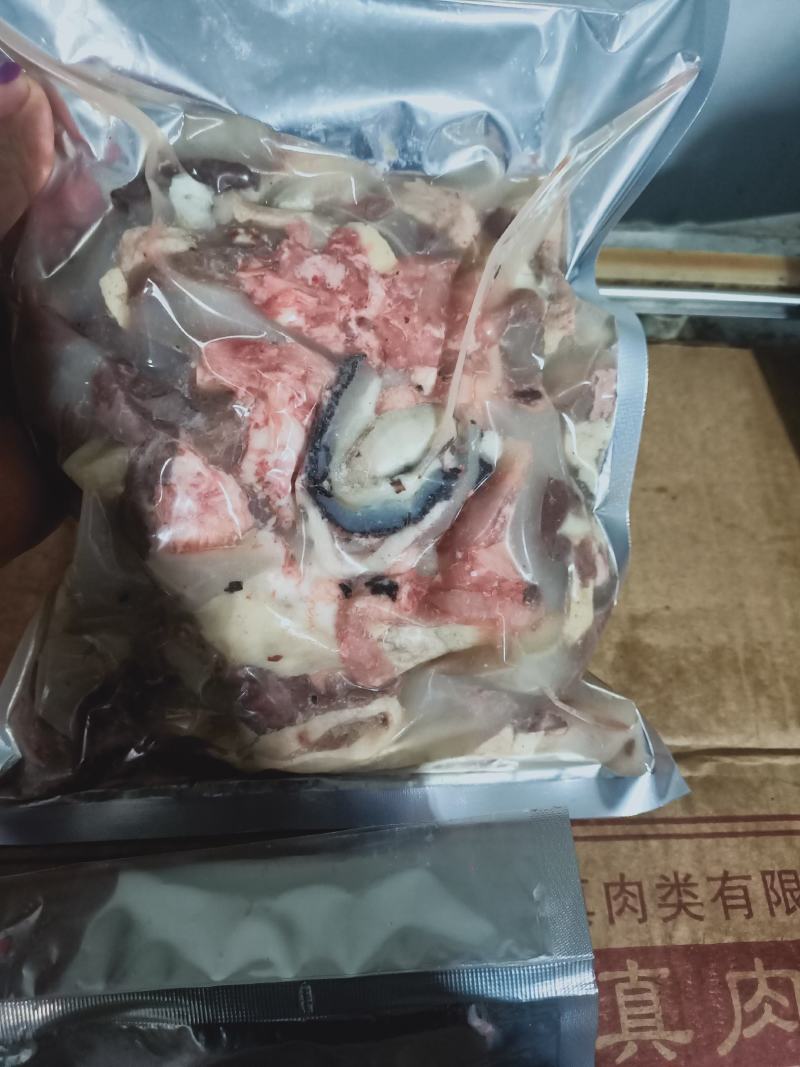 优质黄牛杂，牛杂碎，高端牛杂。一件起发，量大从优。