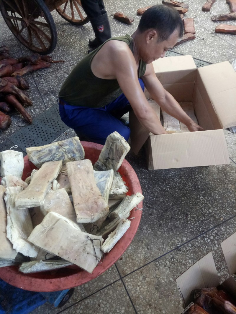 农家无饲料喂养老品种土猪肉，味道就是不一样