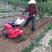小型旋耕机履带式微耕机开沟犁地机简单操作