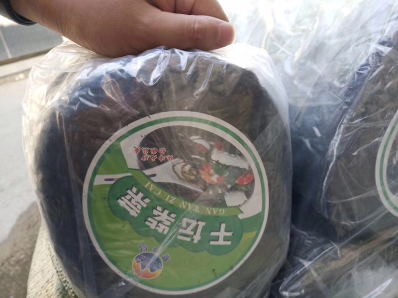 紫菜，一种带调料包，一种不带调料包，详情请咨询客服