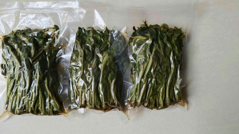 保鲜香椿芽，纯野生，露头栽种