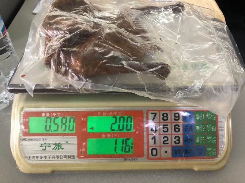 风干鸡厂家直销解冻即食量大价格美丽，三黄/小公鸡都有，