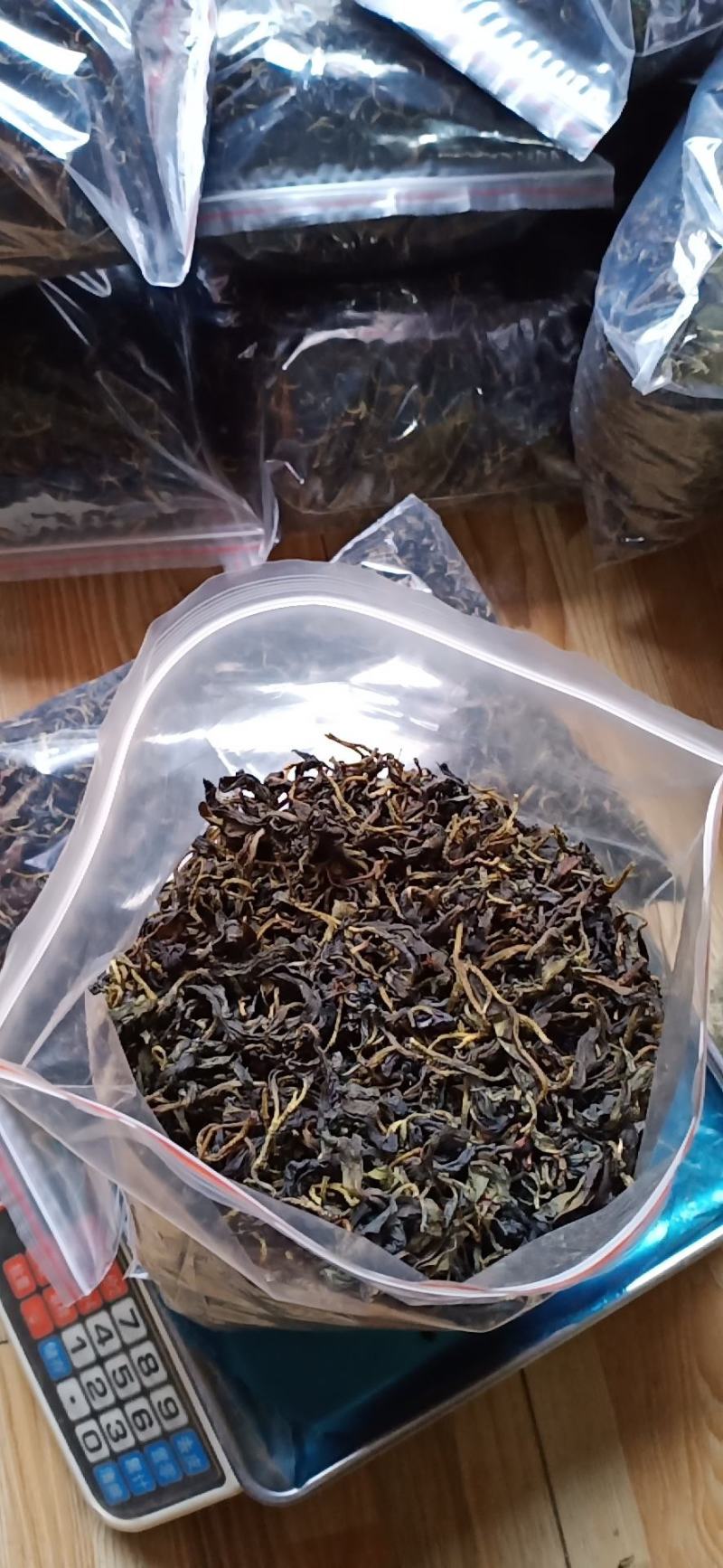 广西金秀大瑶山土特产石崖茶，一袋装一斤。