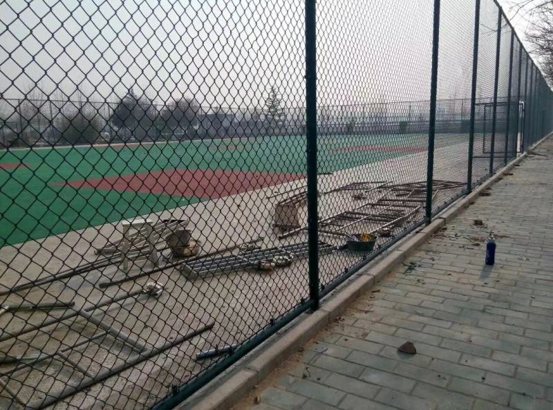 体育场防护网运动场围栏网球场铁丝网围栏隔离防护网