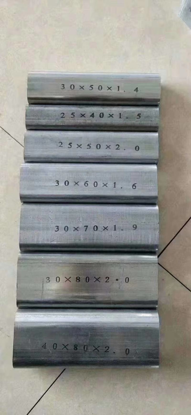 厂家直销各种大棚管大棚配件，批发零售，全国各地发货