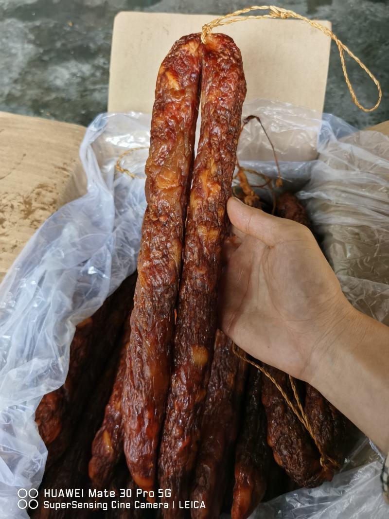 四川香肠川味香肠腊肠麻辣香肠烟熏腊肉香肠烟熏腊肠纯肉香肠