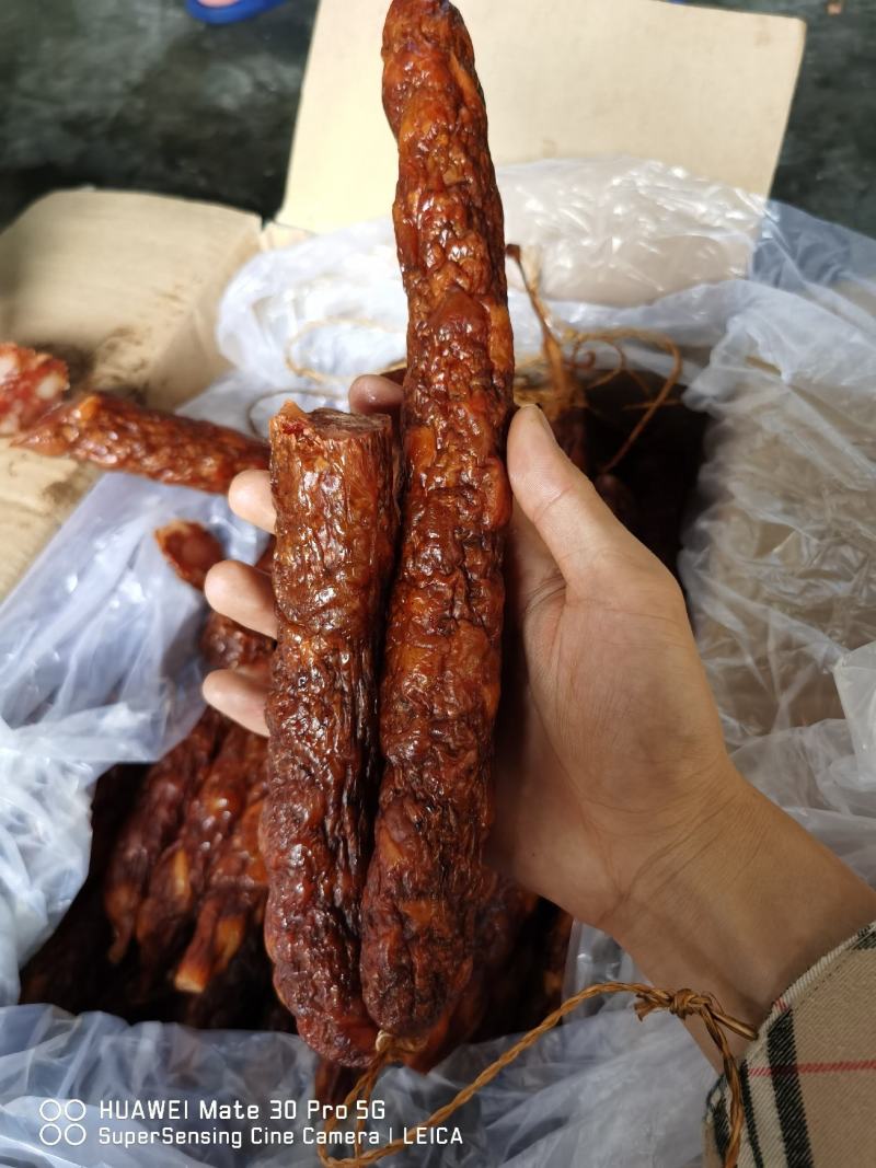 四川香肠川味香肠腊肠麻辣香肠烟熏腊肉香肠烟熏腊肠纯肉香肠
