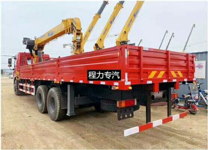 东风华神F5后八轮随车吊