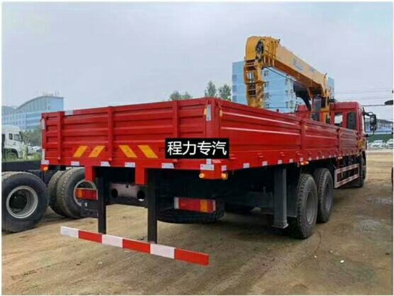 东风华神F5后八轮随车吊