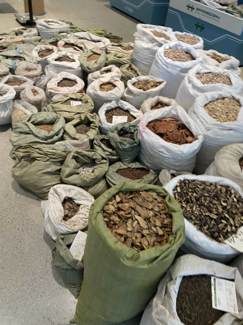 中药材实体店铺中药材代抓代加工按方抓药