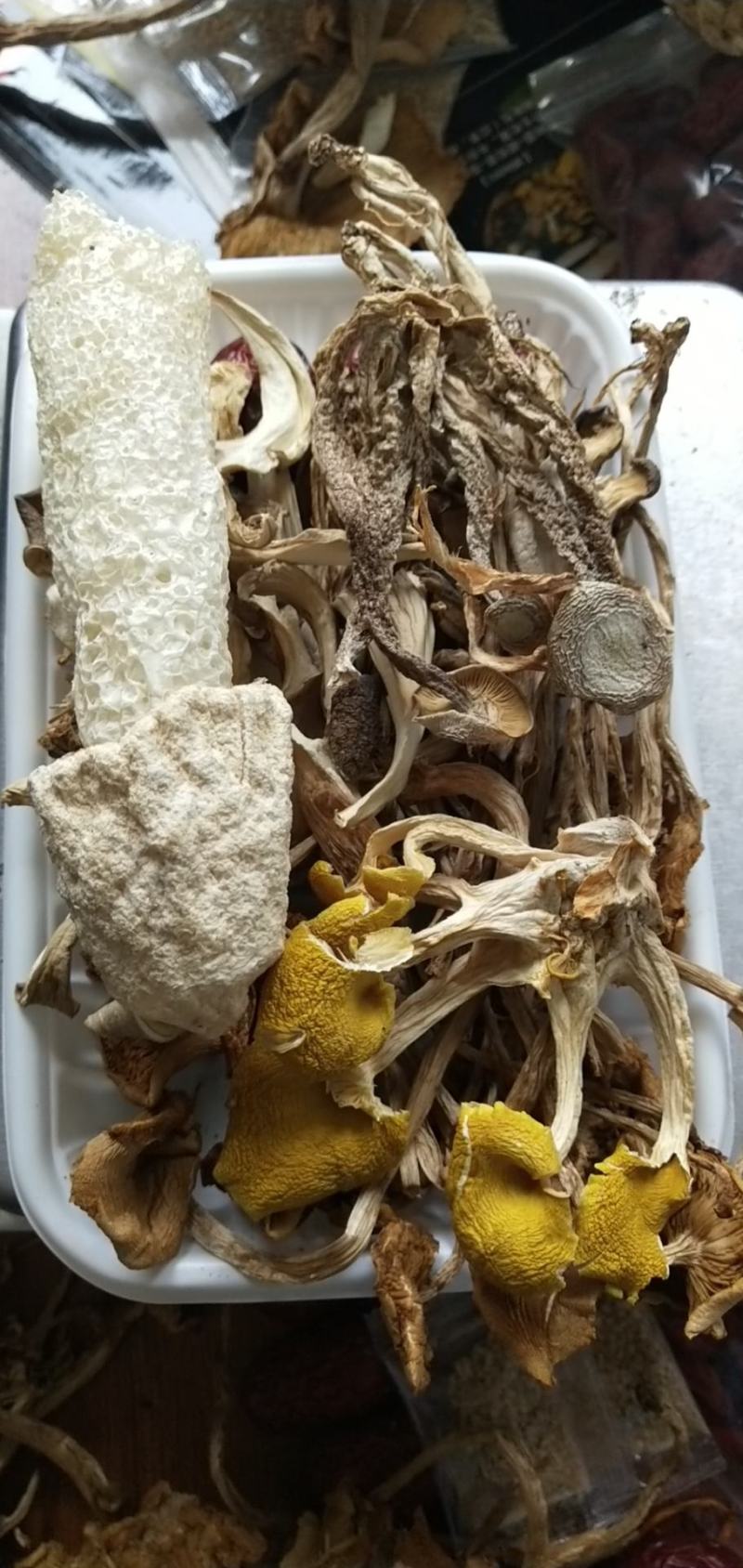 七彩菌汤包优质菌品质汤包云南特产品质至上