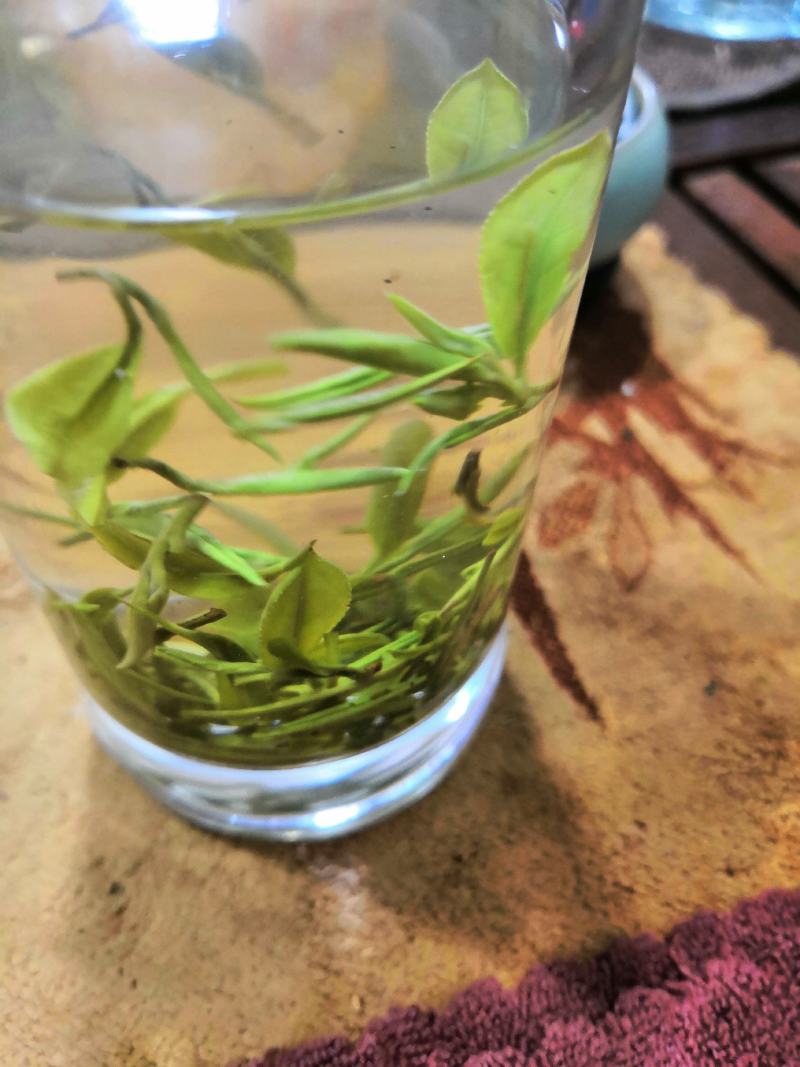 新茶西湖龙井，口感杠杠的，芽头漂亮香味浓，发货全国，包邮
