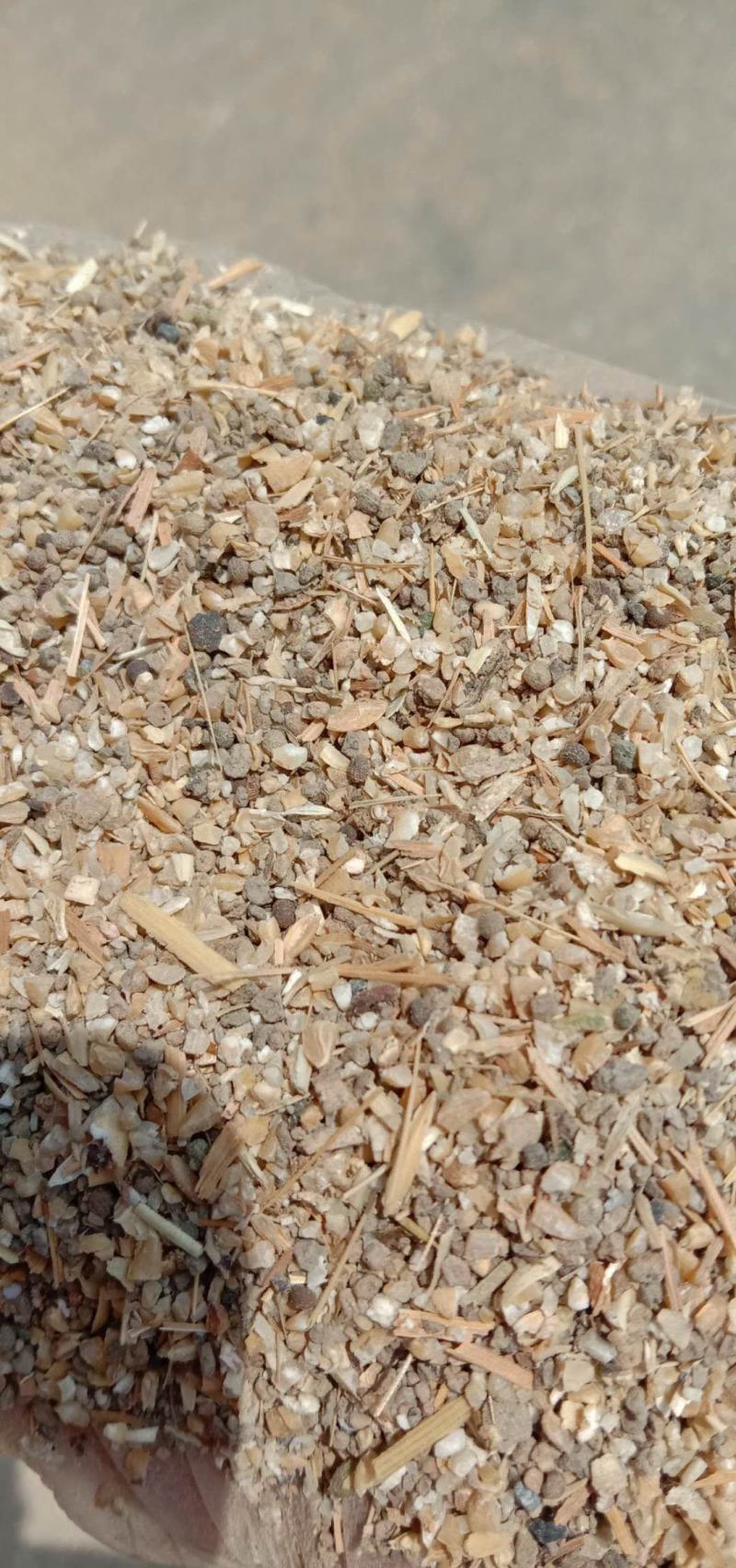 各种精品碎麦子，麦土，麦毛，碎麦子，闭麦子，水洗麦子等