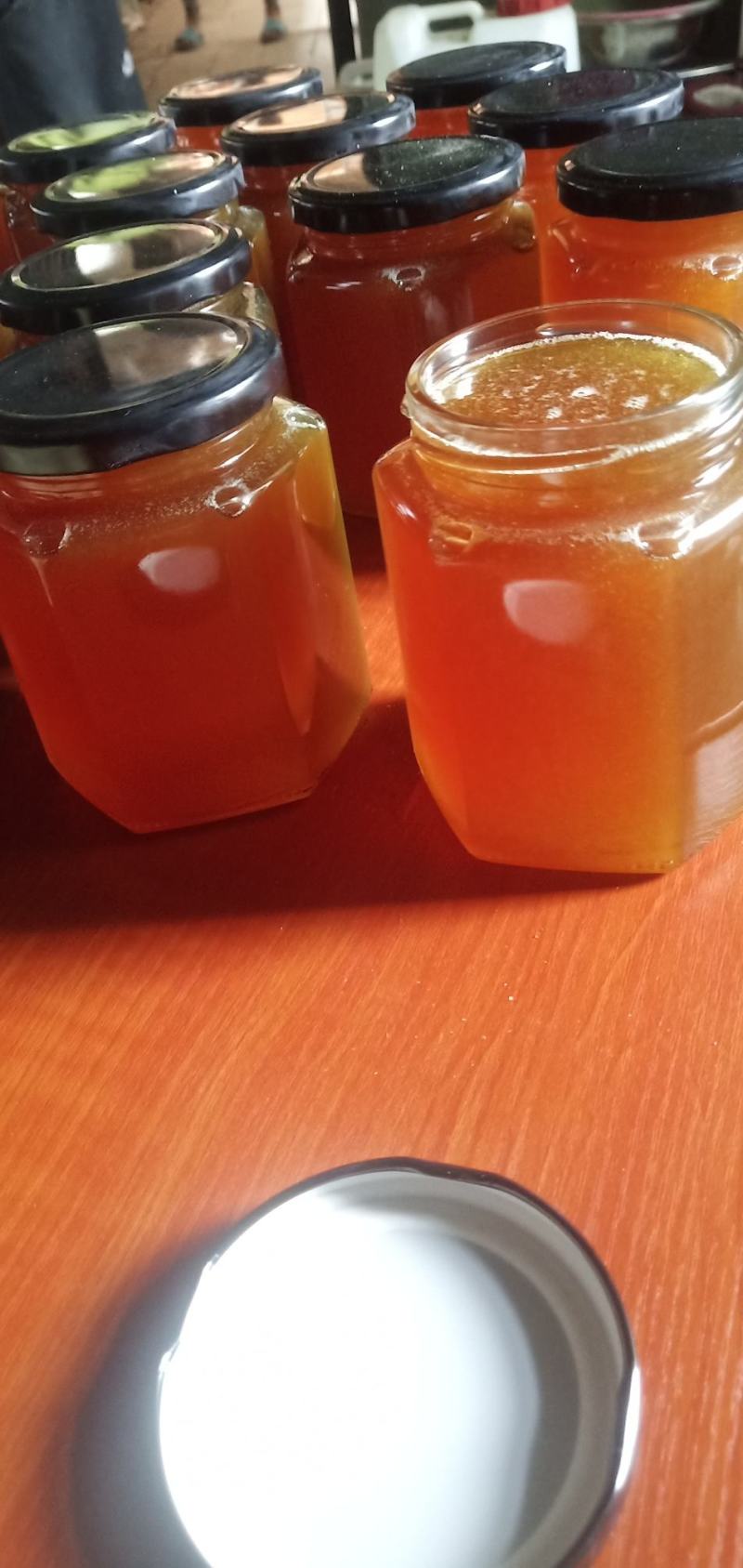 川西高原天然土蜂蜜