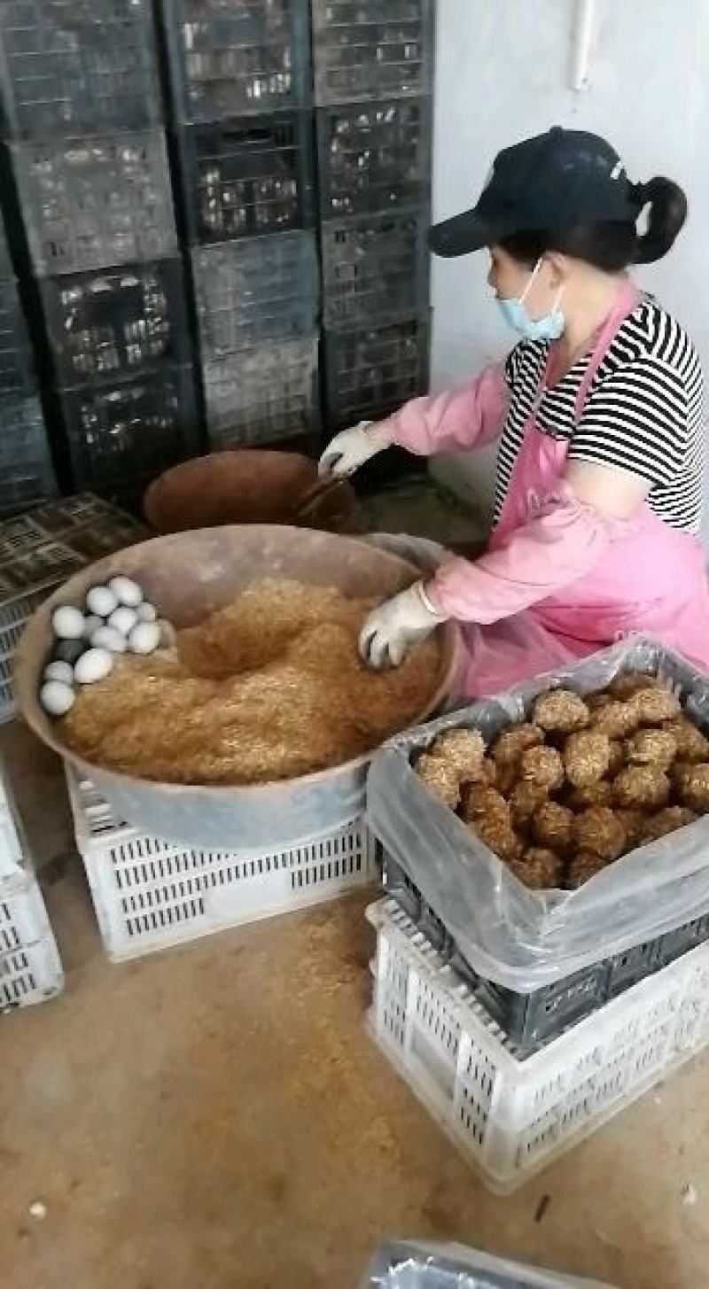 微山湖特产咸鸭蛋，松花蛋厂家直销