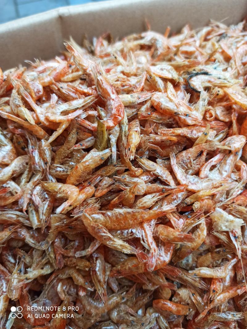 天然淡水大红虾配上煎饼一卷吃饱了还想在来一张好看新鲜好吃