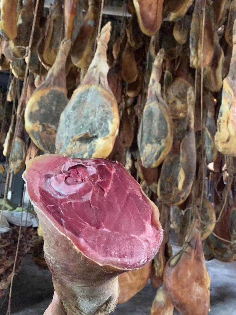 云南宣化火腿地摊热卖肉制品具体可以加微私聊