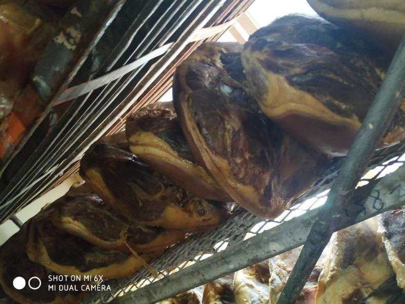 云南宣化火腿地摊热卖肉制品具体可以加微私聊