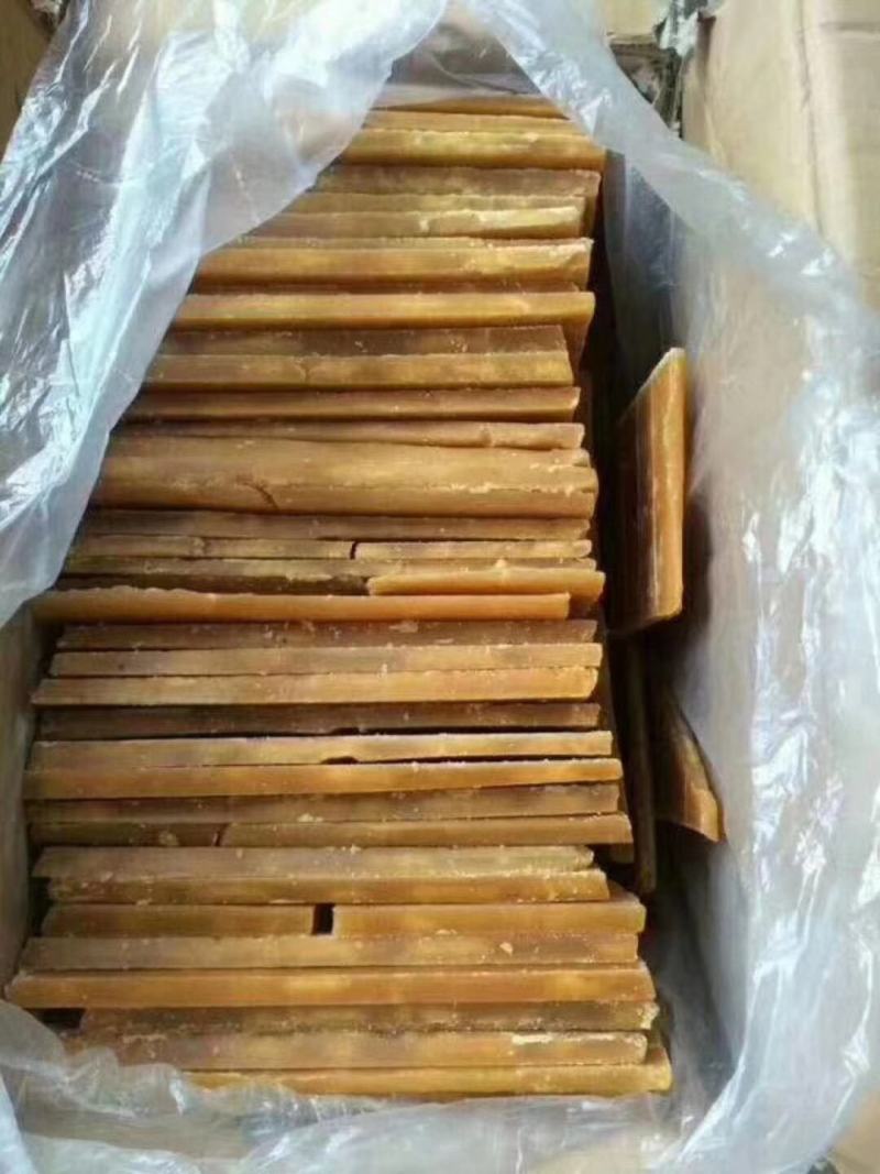 地摊热卖梨膏糖系列三种货价格也很多，具体的私聊