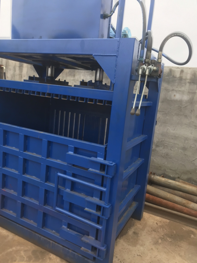 立式液压打包机塑料瓶压缩机小型废纸液压打包机