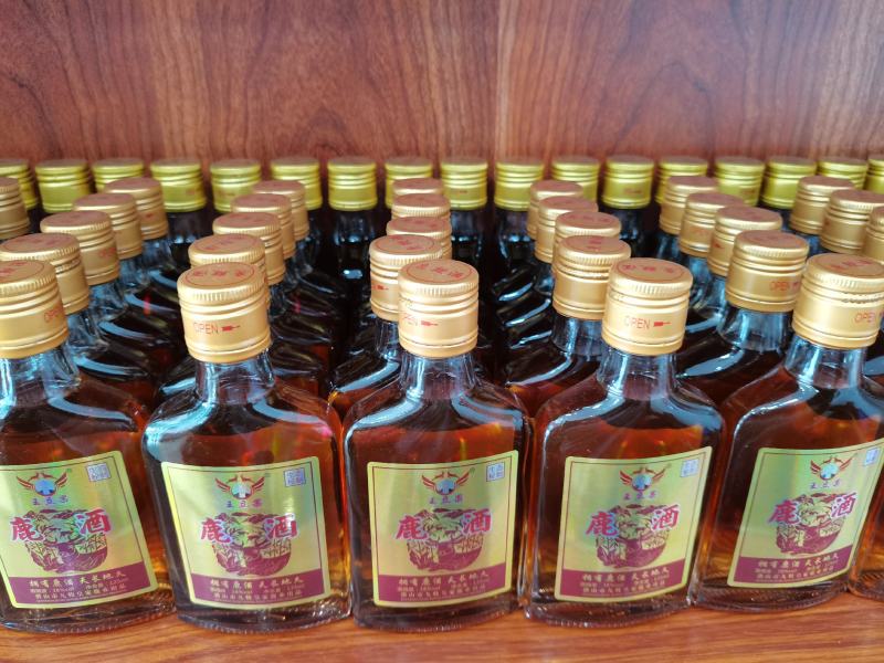 纯正鹿酒鹿鞭酒鹿血酒鹿茸酒