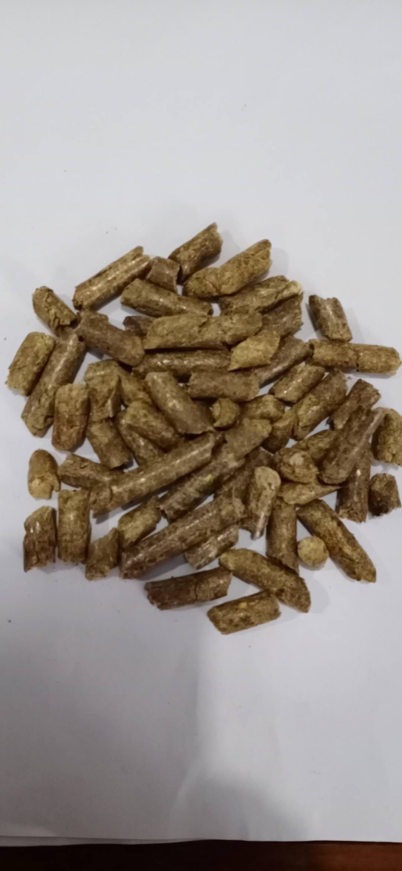 花生壳颗粒厂家常年供应大量促销产品质量好适口性好