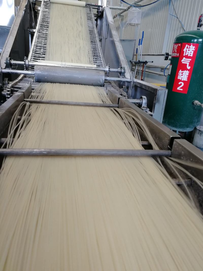 云南过桥米线，云南蒙自米线米粉，厂家直销，欢迎贴牌