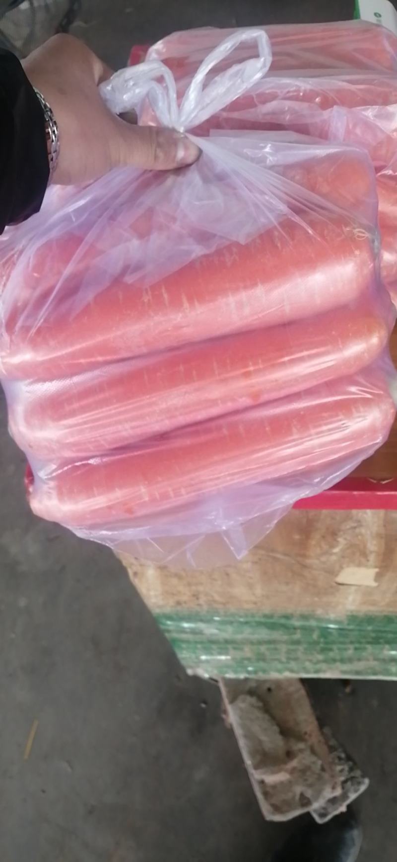 精品红萝卜，一手货源，常年供应，保质保量！