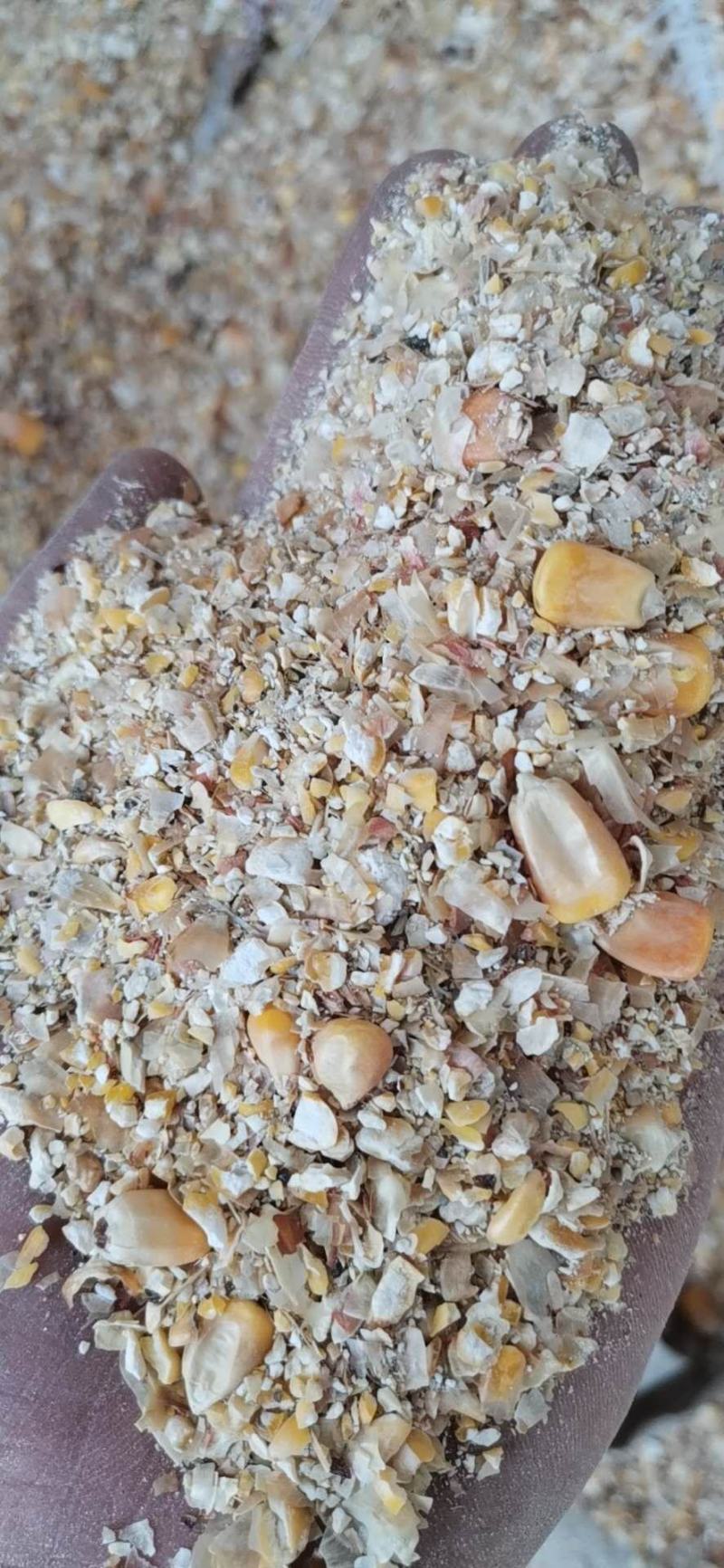 常年供应碎玉米碎小麦下脚料。适合各种鸡鸭牛羊鹅养殖。