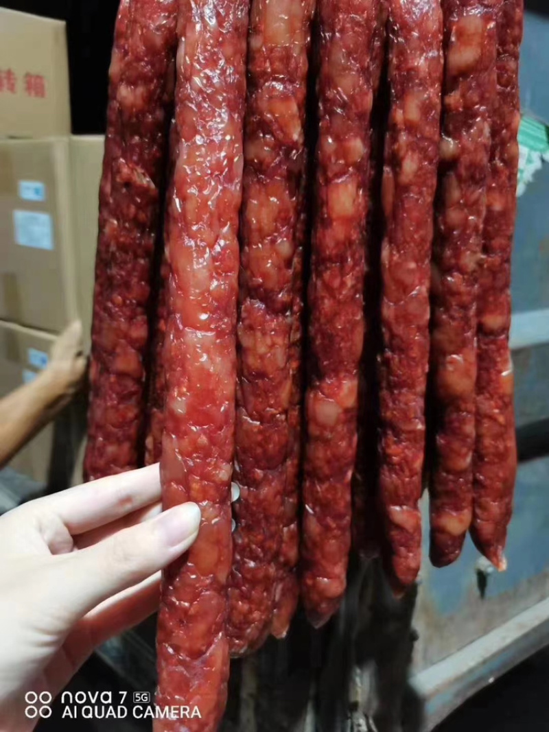 五香麻辣香肠，一件30斤，纯肉地摊香肠，地摊暴利产品