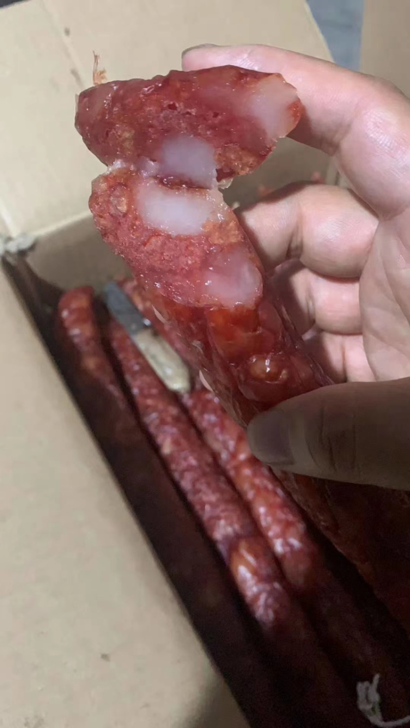 五香麻辣香肠，一件30斤，纯肉地摊香肠，地摊暴利产品