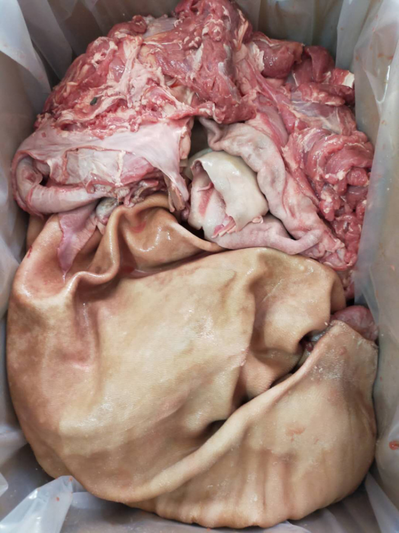 剔骨带皮羊肉，带皮羊肉，感兴趣的欢迎光临！量大从优。
