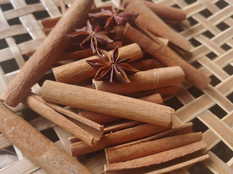 广西烟桂烟仔桂桂心食用肉桂皮去皮甜辣味工批发兼零售