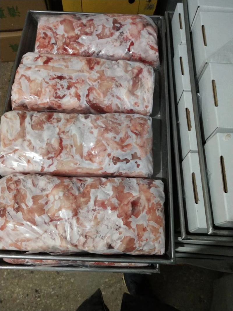 纯干鲜牛棒骨筋筋头巴脑专用一手货源。支持样品