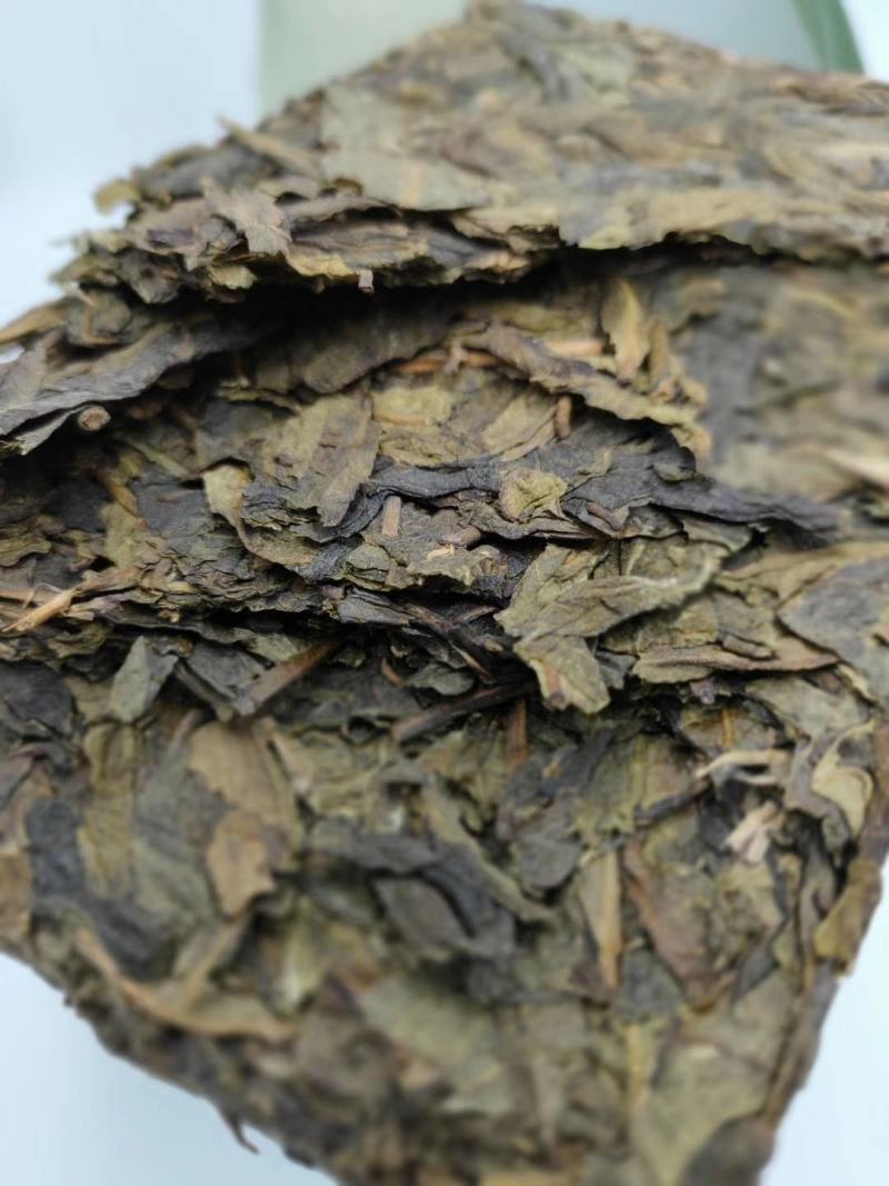 昔归古树茶普洱生茶250克金叶砖入口香甜苦涩轻