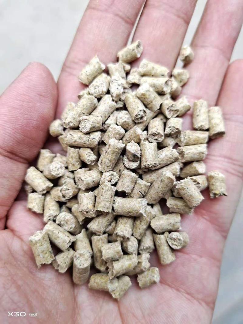 厂家生产牛羊马苜蓿草颗粒新款批发动物饲料编制袋粗纤维牧