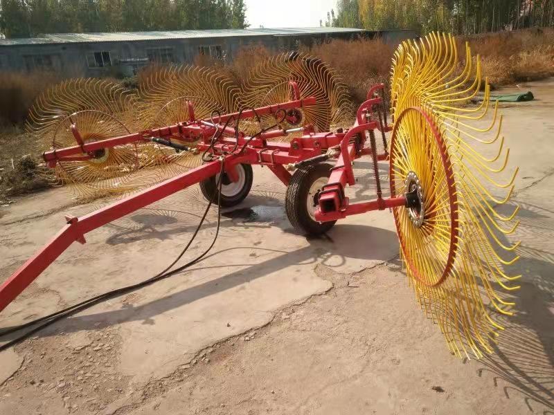 指盘搂草机搂秸秆青草苜蓿机器4盘6盘8盘可定制