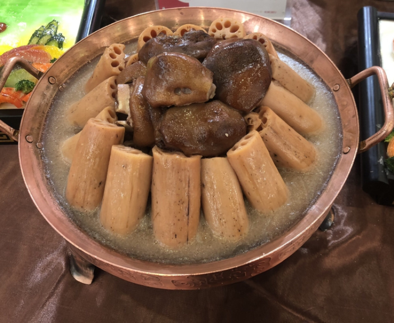 洪湖特产，湖之味莲藕，清香可口，粉不掉渣，常年提供货源