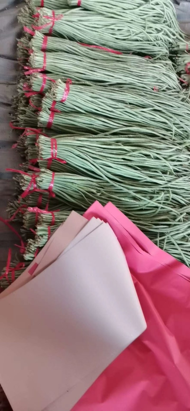长豆角70厘米以上，专共市场，加工厂，超市。代收，代发