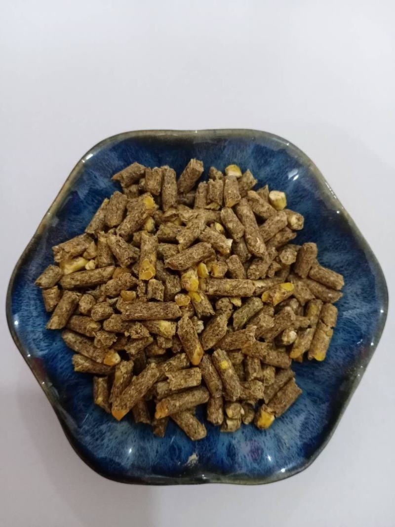 育肥羊全程配合料，育肥效果明显，价格优惠，质优价廉！