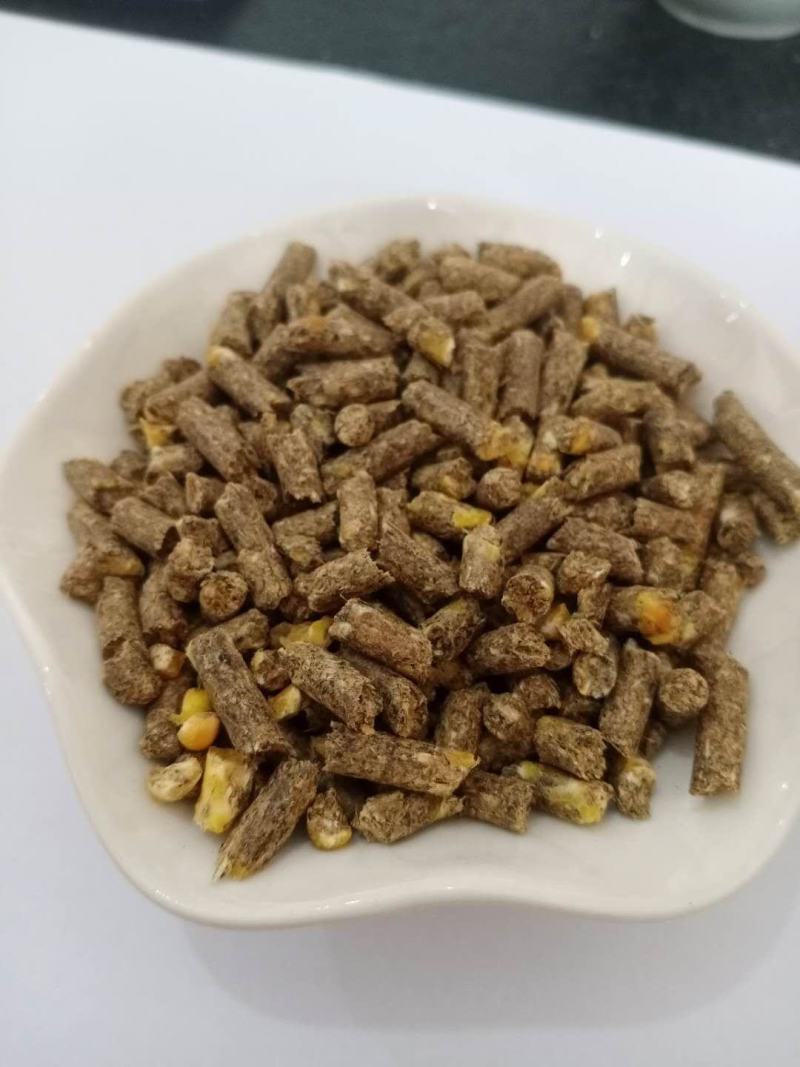 育肥羊全程配合料，育肥效果明显，价格优惠，质优价廉！