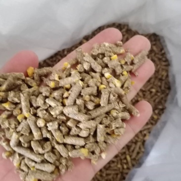 育肥羊全程配合料，育肥效果明显，价格优惠，质优价廉！